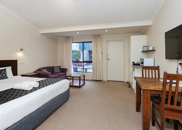 Amaroo Motel Tumuts Best Accommodation